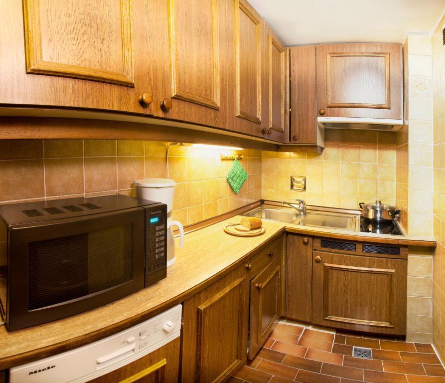 Johannahof Appartements Kaprun Habitación foto