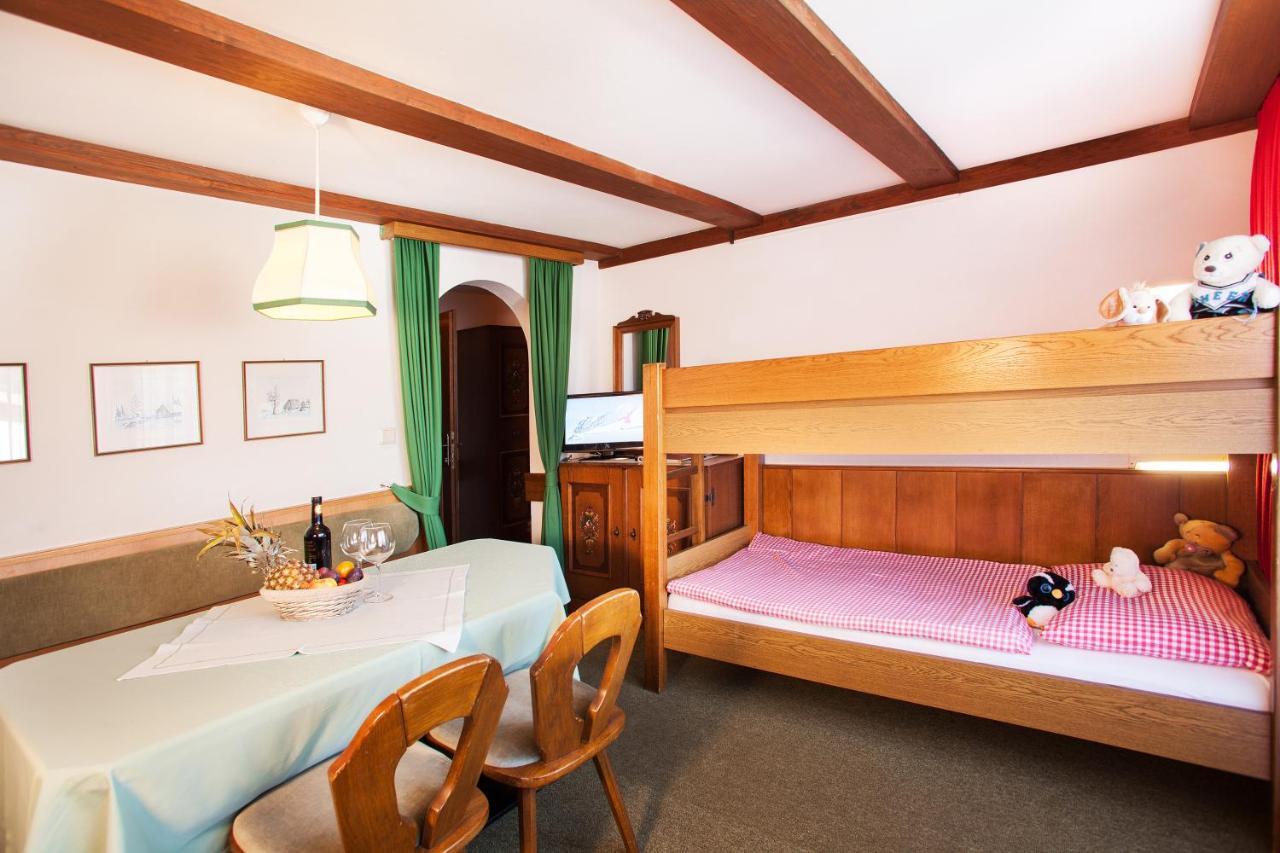 Johannahof Appartements Kaprun Habitación foto